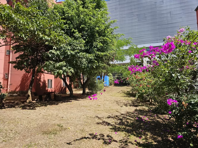 Apartamento en Condovilla, detrás Multicentro Desamparados, San José