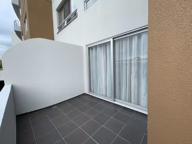 Sabana Noreste  - 1 habitación + 2 parqueos+ Bodega +Terraza en L