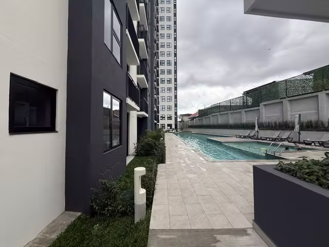 APARTAMENTO CON LINEA BLANCA 2 HABITACIONES EN SKYHOUSE ESTRENAR - Imagen 14