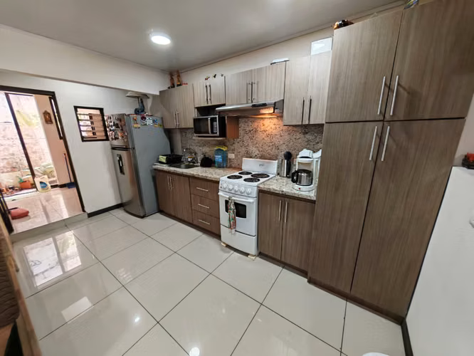 Viví o invertí en Zapote | Casa en venta de 4 habitaciones con seguridad 24/7