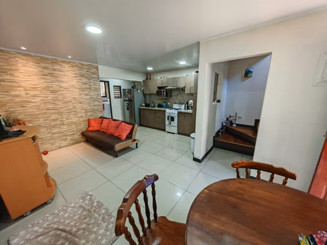 Viví o invertí en Zapote | Casa en venta de 4 habitaciones con seguridad 24/7