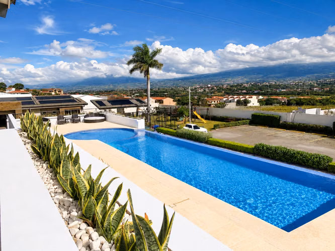 Casa en Venta | Precio de Oportunidad | Condominio Río Palma | Guachipelín, Escazú