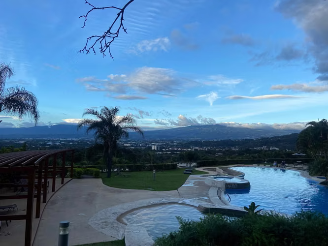 Oportunidad de Alquiler en Avalon Santa Ana Country Club - Imagen 18