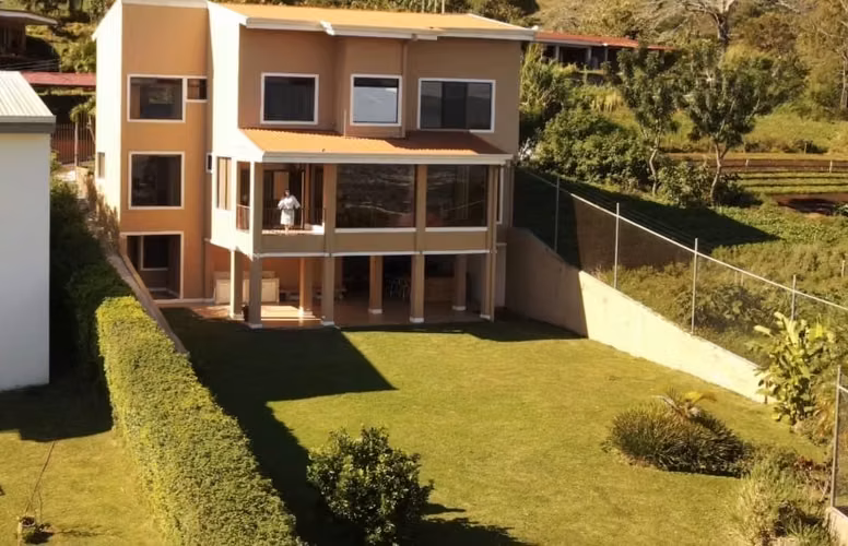 LUXURY MOUNTAIN HOUSE WITH VIEWS IN SAN ANTONIO ESCAZU
