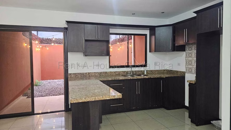 Casa en Alquiler La Union Cartago