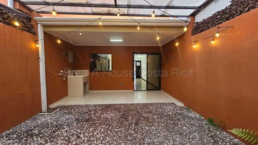 Casa en Alquiler La Union Cartago