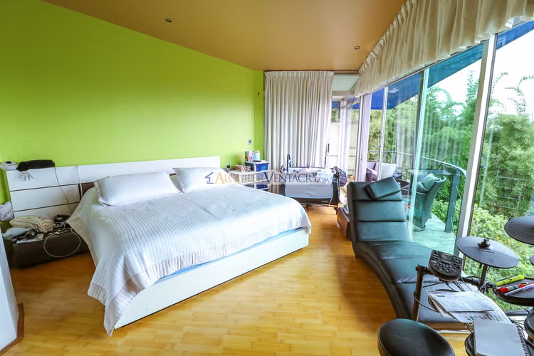 CASA CONTEMPORANEA CON PISCINA PROPIA Y VISTA EN SAN ANTONIO ESCAZU