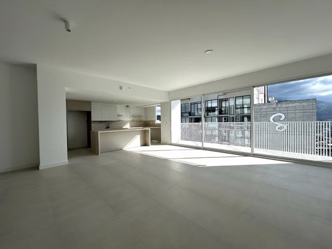 Penthouse de lujo para estrenar en Rohrmoser – Vistas espectaculares de la ciudad y la montaña ID25933 - Imagen 2