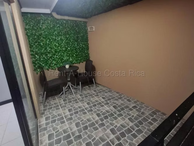 Venta de Casa en Residencial Monserrat - Concepción de Tres Ríos.