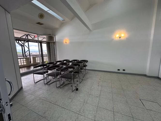 ALQUILER O VENTA DE LOCAL COMERCIAL EN ROHRMOSER - Imagen 4