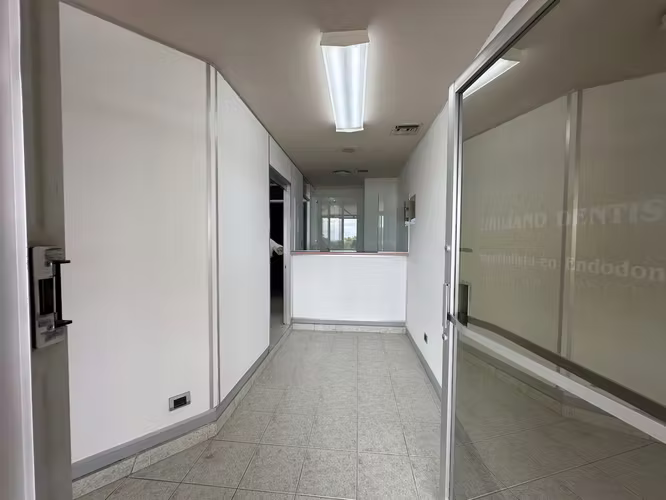 ALQUILER O VENTA DE LOCAL COMERCIAL EN ROHRMOSER - Imagen 18