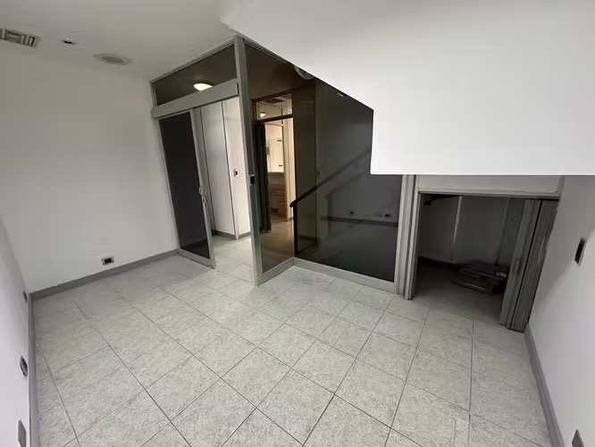 ALQUILER O VENTA DE LOCAL COMERCIAL EN ROHRMOSER - Imagen 10