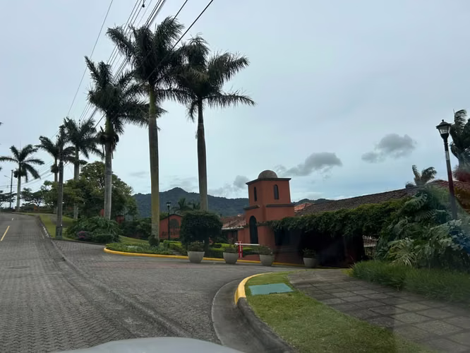 Colinas de Montealegre Precioso Lote #464