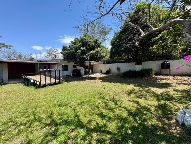 Clínica equipada 508 m² llave en mano