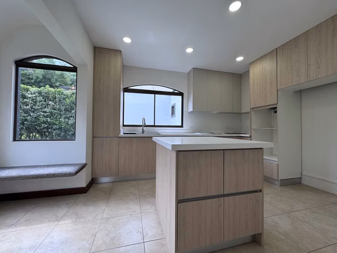 Venta de casa en Exclusivo Condominio -San Juan de La Unión
