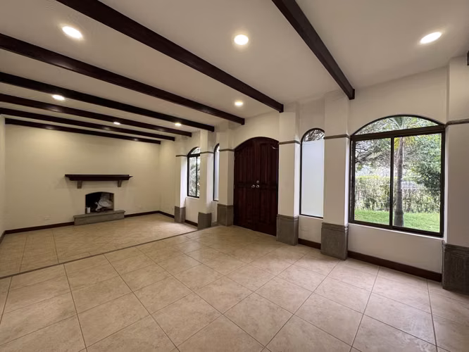 Venta de casa en Exclusivo Condominio -San Juan de La Unión