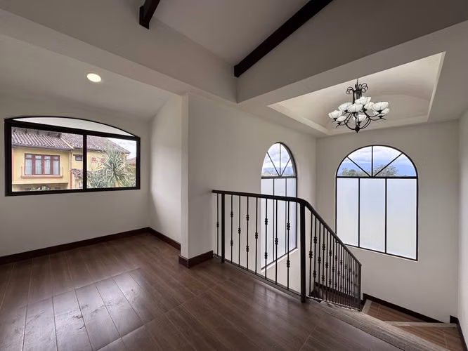 Venta de casa en Exclusivo Condominio -San Juan de La Unión