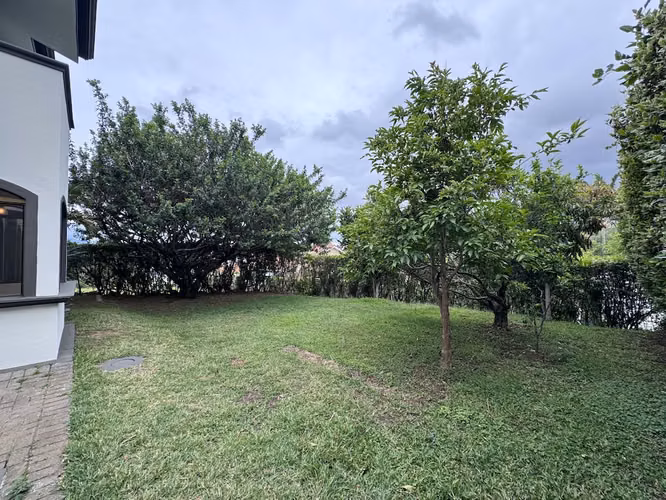 Venta de casa en Exclusivo Condominio -San Juan de La Unión