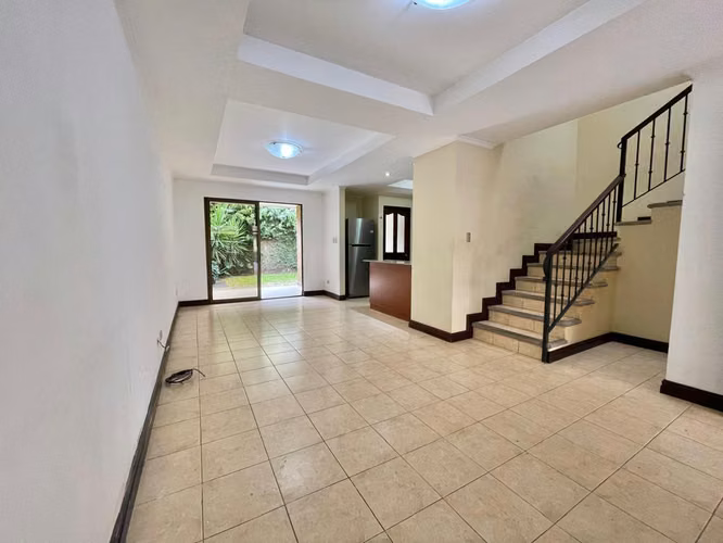 Casa en alquiler en Pozos Santa Ana  con Linea Blanca - Imagen 5