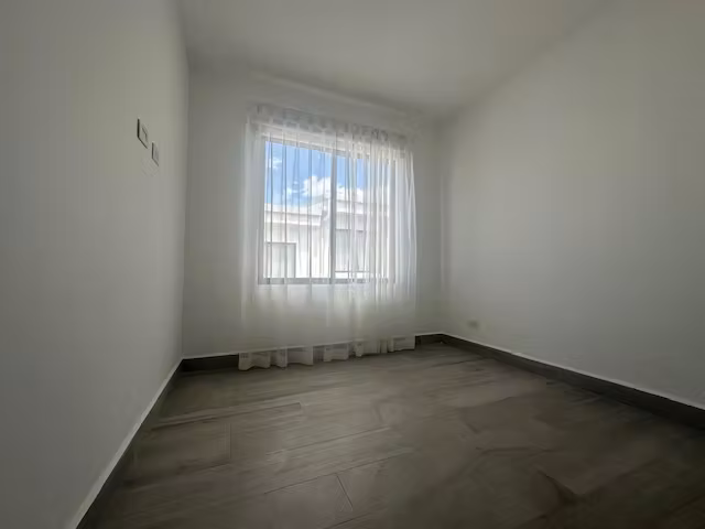 Comoda y Moderna casa en Alquiler en Guachipelin de Escazu con Linea Blanca - Imagen 7