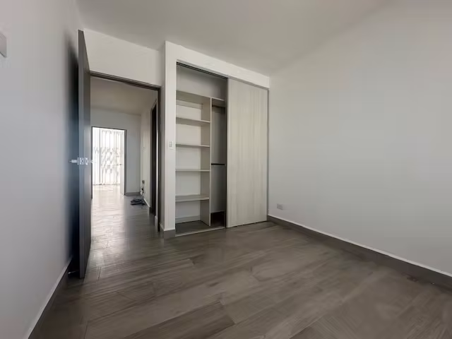 Comoda y Moderna casa en Alquiler en Guachipelin de Escazu con Linea Blanca - Imagen 10
