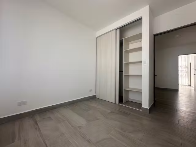 Comoda y Moderna casa en Alquiler en Guachipelin de Escazu con Linea Blanca - Imagen 8