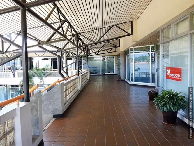 Venta de Local Comercial - Para Inversión en Rohrmoser - Con Inquilino