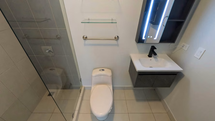 Se alquila amplio apartamento en Condominio Torres de Granadilla – Curridabat - Imagen 5