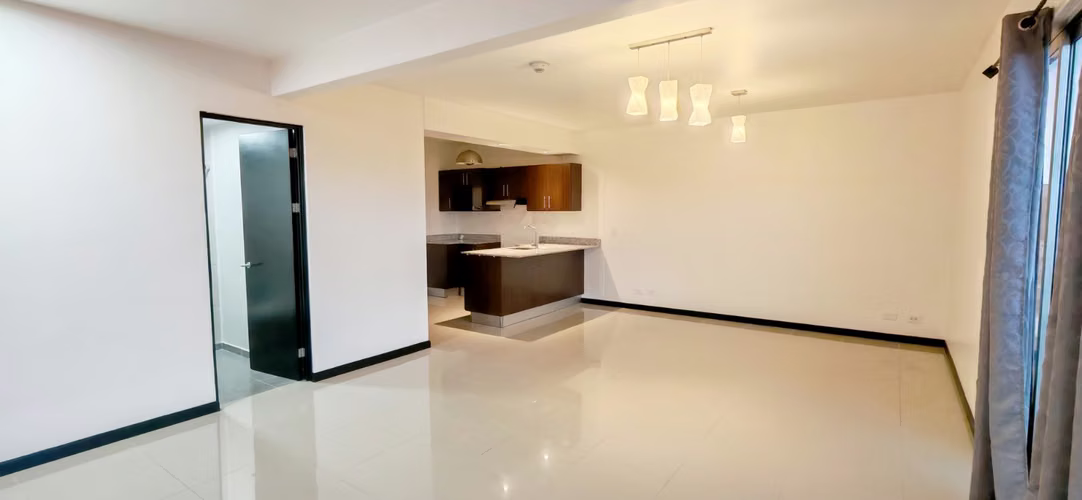 Se alquila amplio apartamento en Condominio Torres de Granadilla – Curridabat - Imagen 8