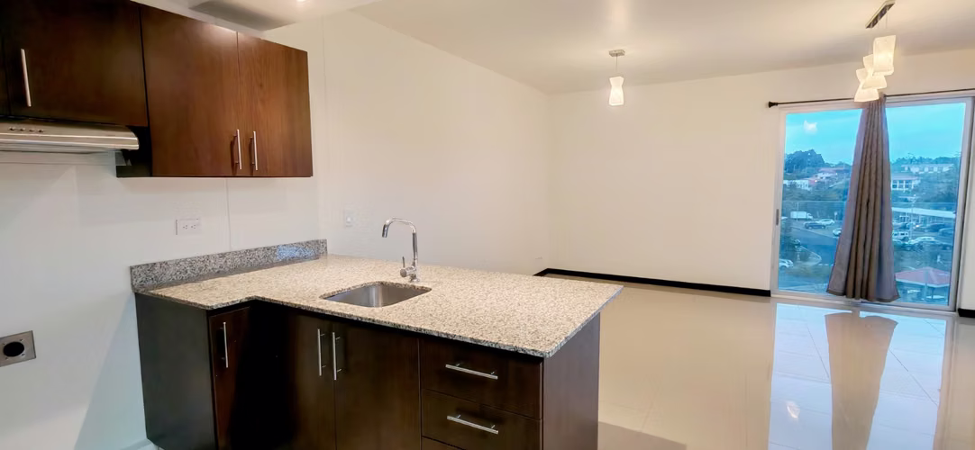 Se alquila amplio apartamento en Condominio Torres de Granadilla – Curridabat - Imagen 10