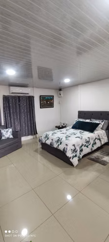Propiedad con Casa, Apartamento y Bodega, en Orotina, Alajuela