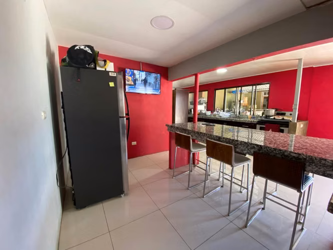 Propiedad con Casa con jardín y Local Comercial en Grecia, Alajuela - Imagen 7