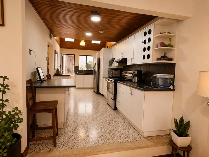 Casa de una sola planta en venta en San Francisco de Dos Rios-ID 43016