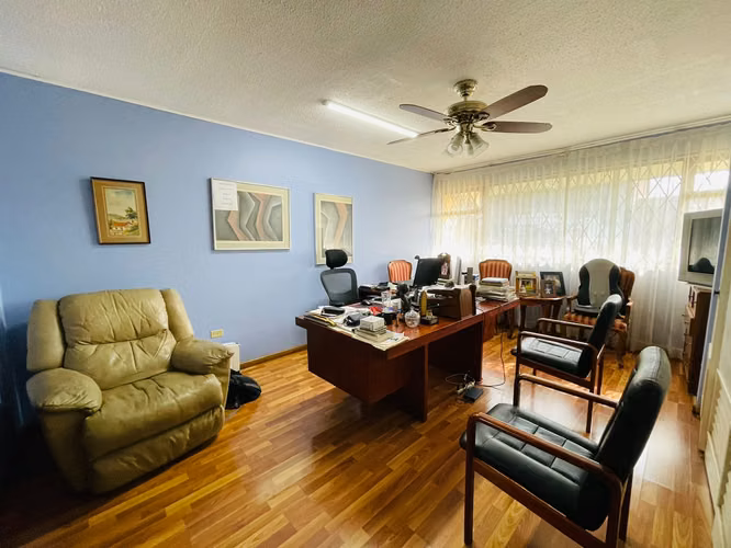 Venta Casa Esquinera en Rohrmoser | Uso Mixto | Ideal para Oficinas o Vivienda