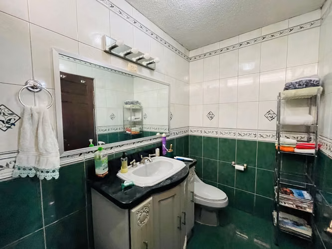 Venta Casa Esquinera en Rohrmoser | Uso Mixto | Ideal para Oficinas o Vivienda