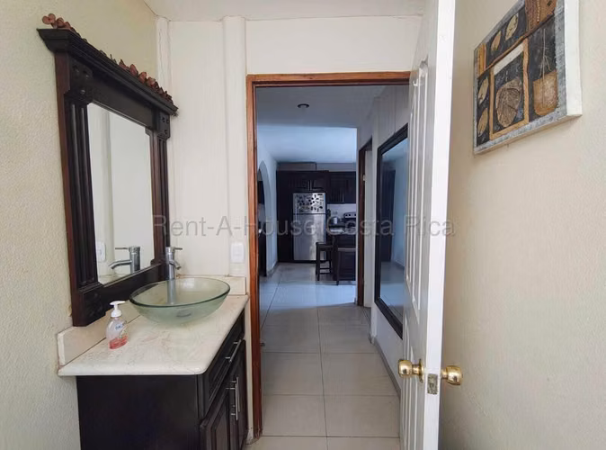Venta de Casa Esquinera - Residencial El Portillo, Turrúcares EB26-1882