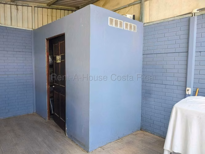 Venta de Casa Esquinera - Residencial El Portillo, Turrúcares EB26-1882