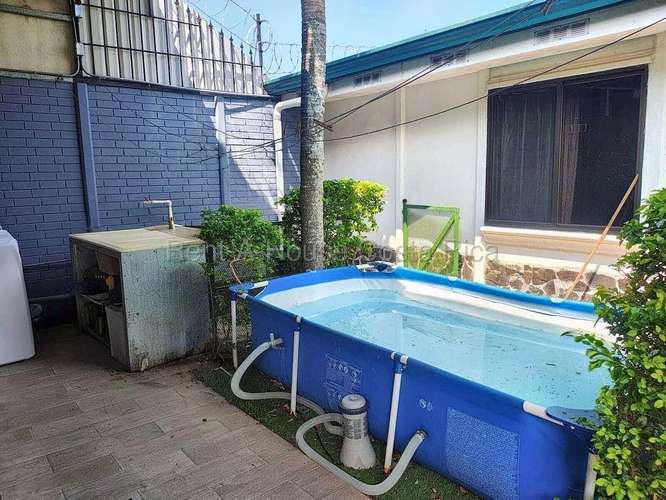 Casa esquinera con piscina y jardín en Residencial El Portillo, Turrúcares - Imagen 18