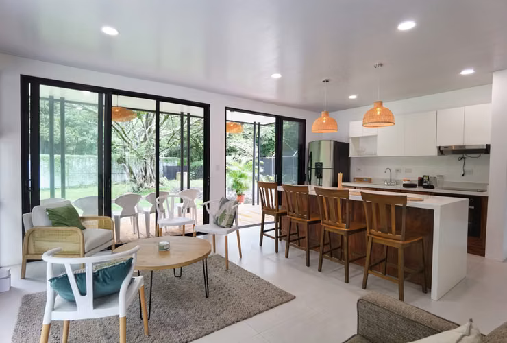 Alquiler en Atenas con apartamento independiente - Jacuzzi - Amplio Jardín - Acceso a ruta 27