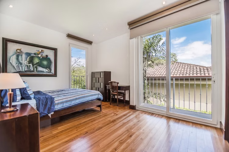 CONDO DE 440 M2 DE 5 HABIT. Y 687 M2 DE LOTE EN JABONCILLOS ESCAZU