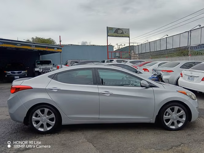 Hyundai elantra limited