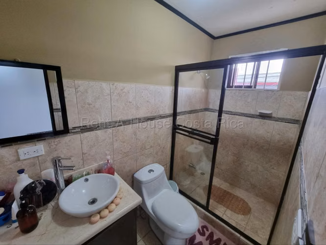 Venta de casa en concepción tres rios - Imagen 16