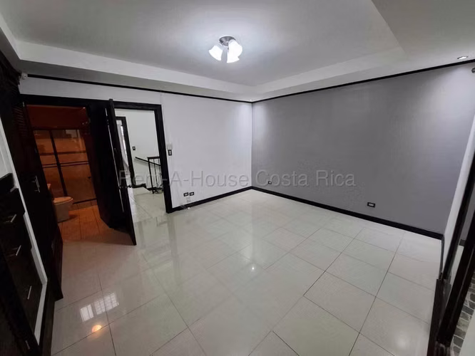 Venta de casa en concepción tres rios - Imagen 12