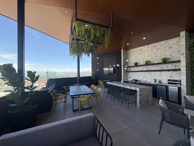 *Venta de apartamento estudio  nuevo en Torre en Barrio Escalante.