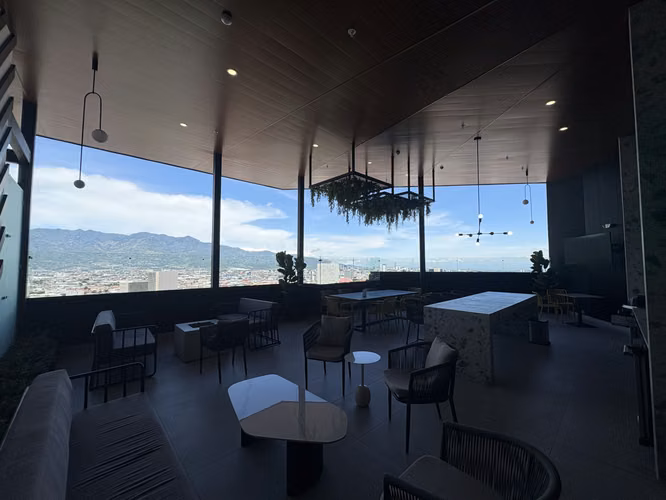 *Venta de apartamento estudio  nuevo en Torre en Barrio Escalante.