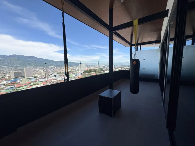 *Venta de apartamento estudio  nuevo en Torre en Barrio Escalante.