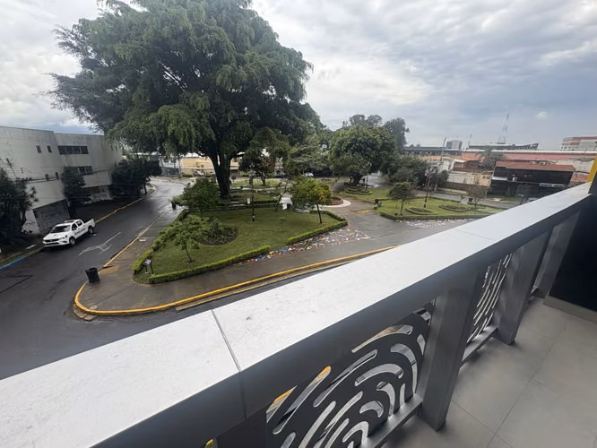 *Venta de apartamento estudio  nuevo en Torre en Barrio Escalante.
