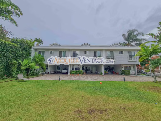 Trejos Montealegre x Avenida Escazú! Condominio de 311 m2 - Imagen 10