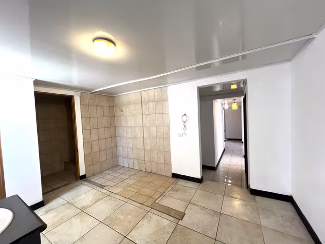 Venta casa amplia de 2 plantas en San Francisco de Dos Ríos. (MN)