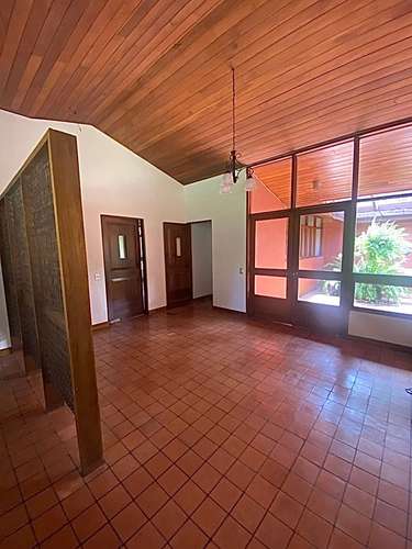 ESCAZÚ | SE ALQUILA / SE VENDE  Hermosa Casa de Una Planta Hermosos Jardines /Majestuosos Árboles - Imagen 9
